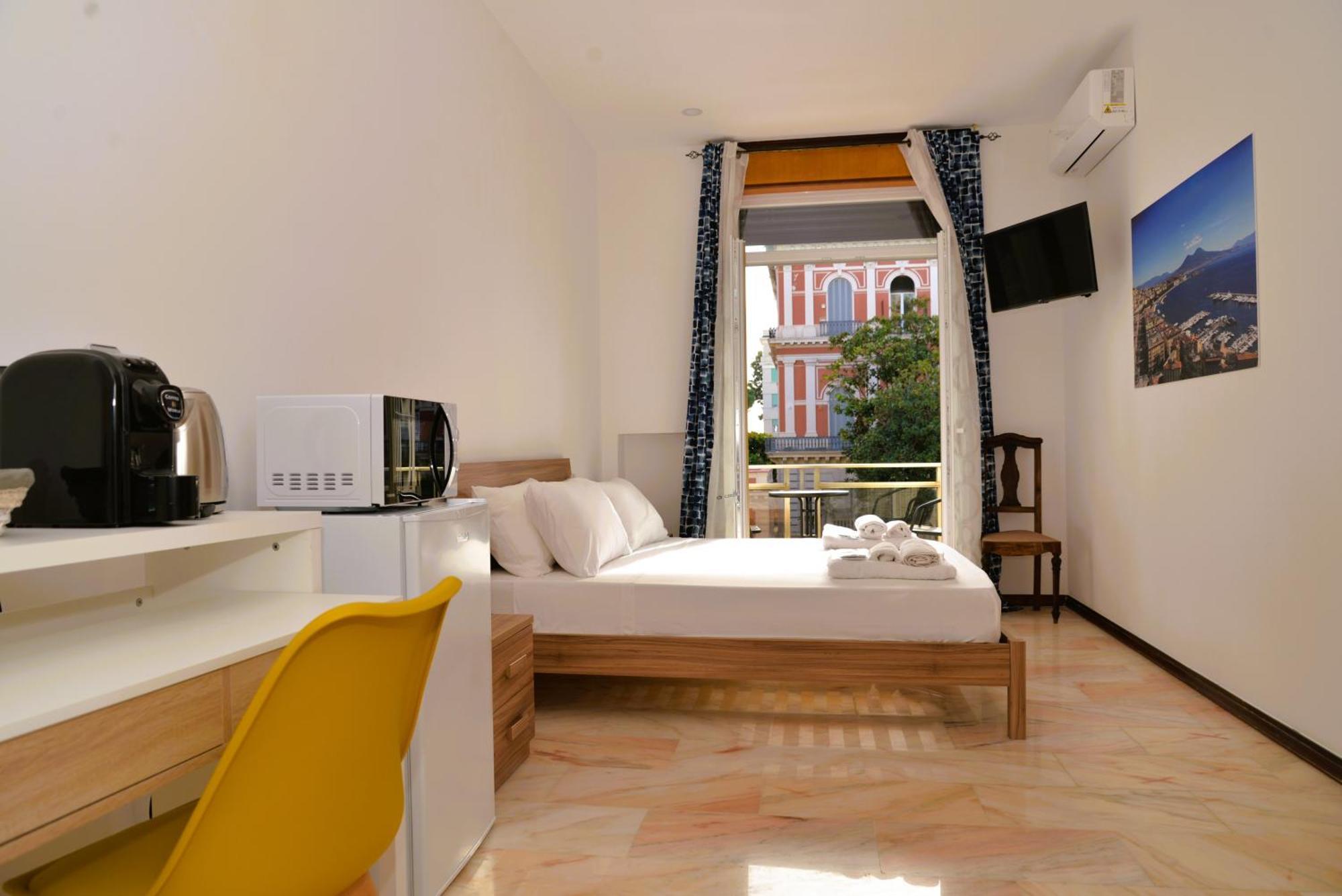 那不勒斯 Punto Felice Riviera - Centro Citta Lungomare Caracciolo酒店 外观 照片